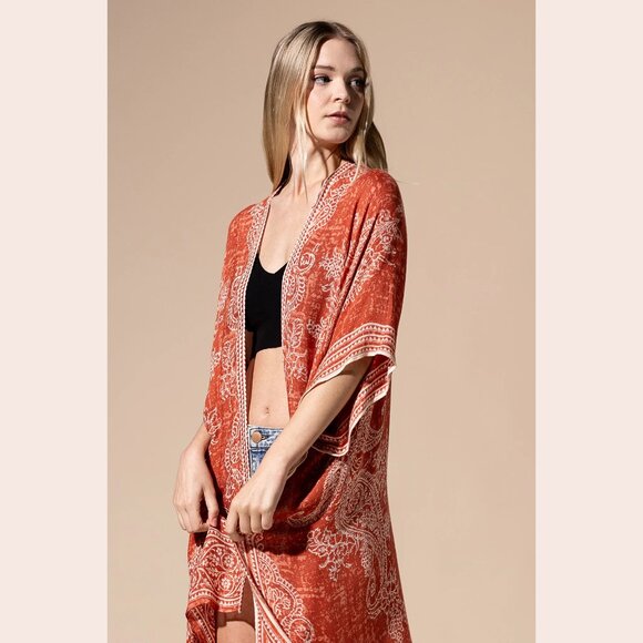 Isla Dreamy Damask & Paisley Kimono - Picture 3 of 6